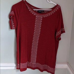 Pretty red top. ❤️